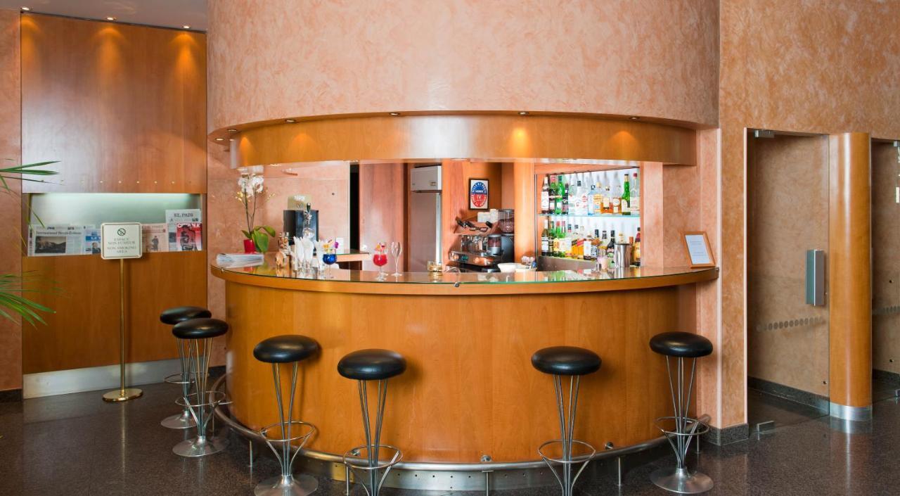 Hotel Opera Cadet Paris Restaurant photo